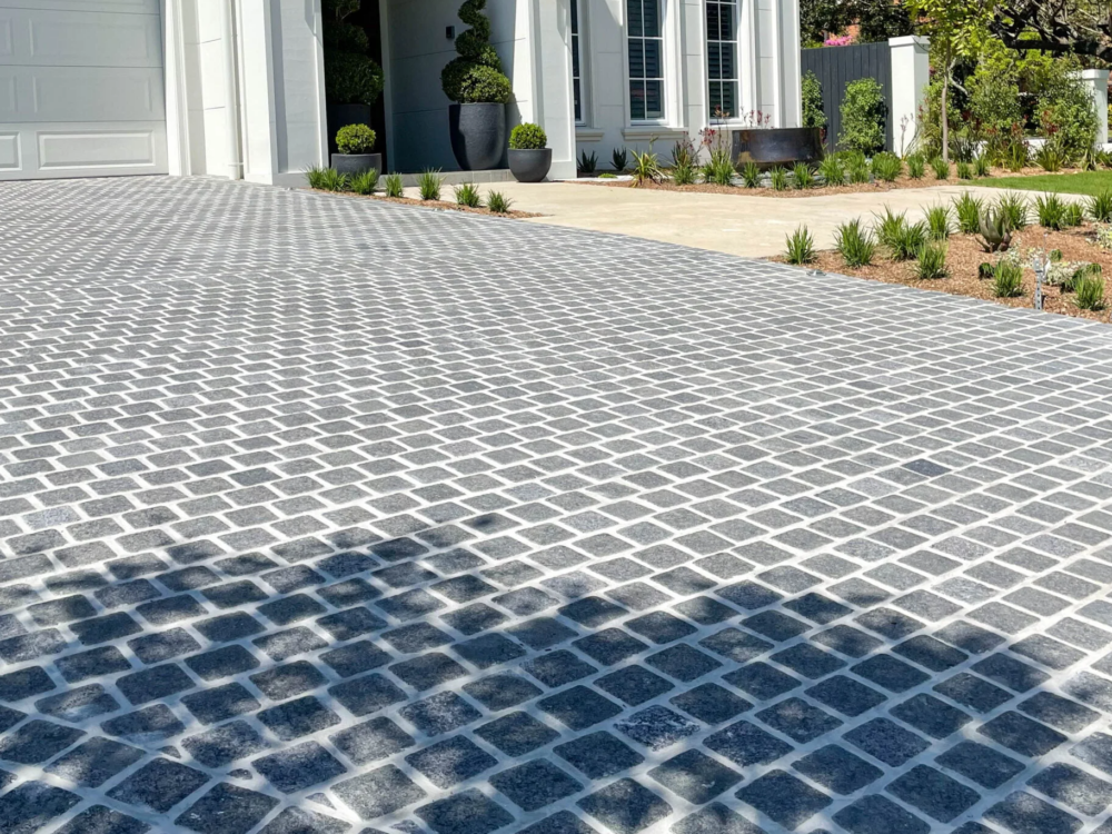 Vega Black Granite Cobblestones - Image 3