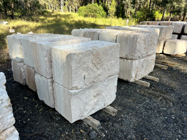 Sandstone 1m Logs - A grade