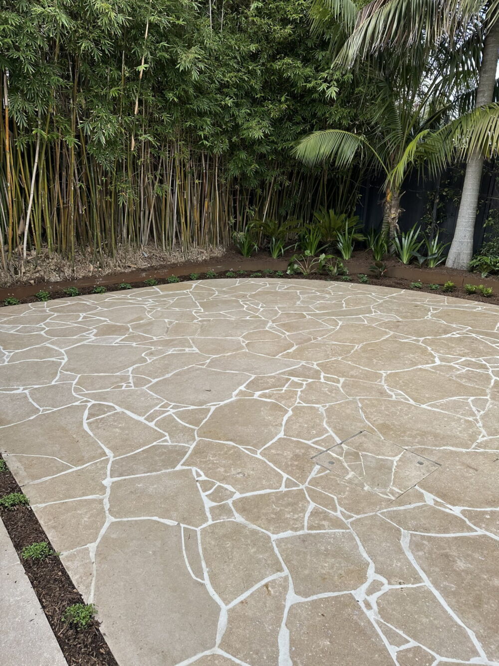 Amalfi Limestone Crazy Pave - Image 3