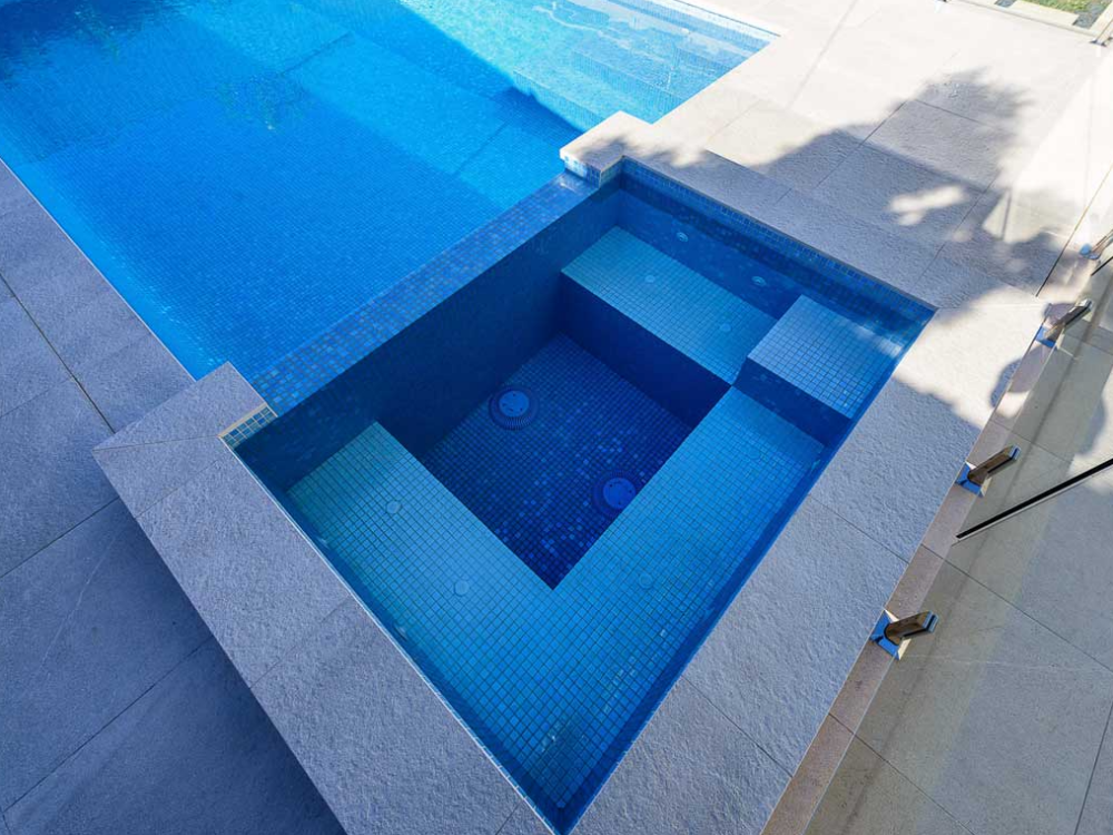 Ezarri Aquamarine Pool Tiles - Image 3